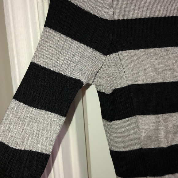 Black and grey striped long sleeve shirt. - Picture 3 of 6
